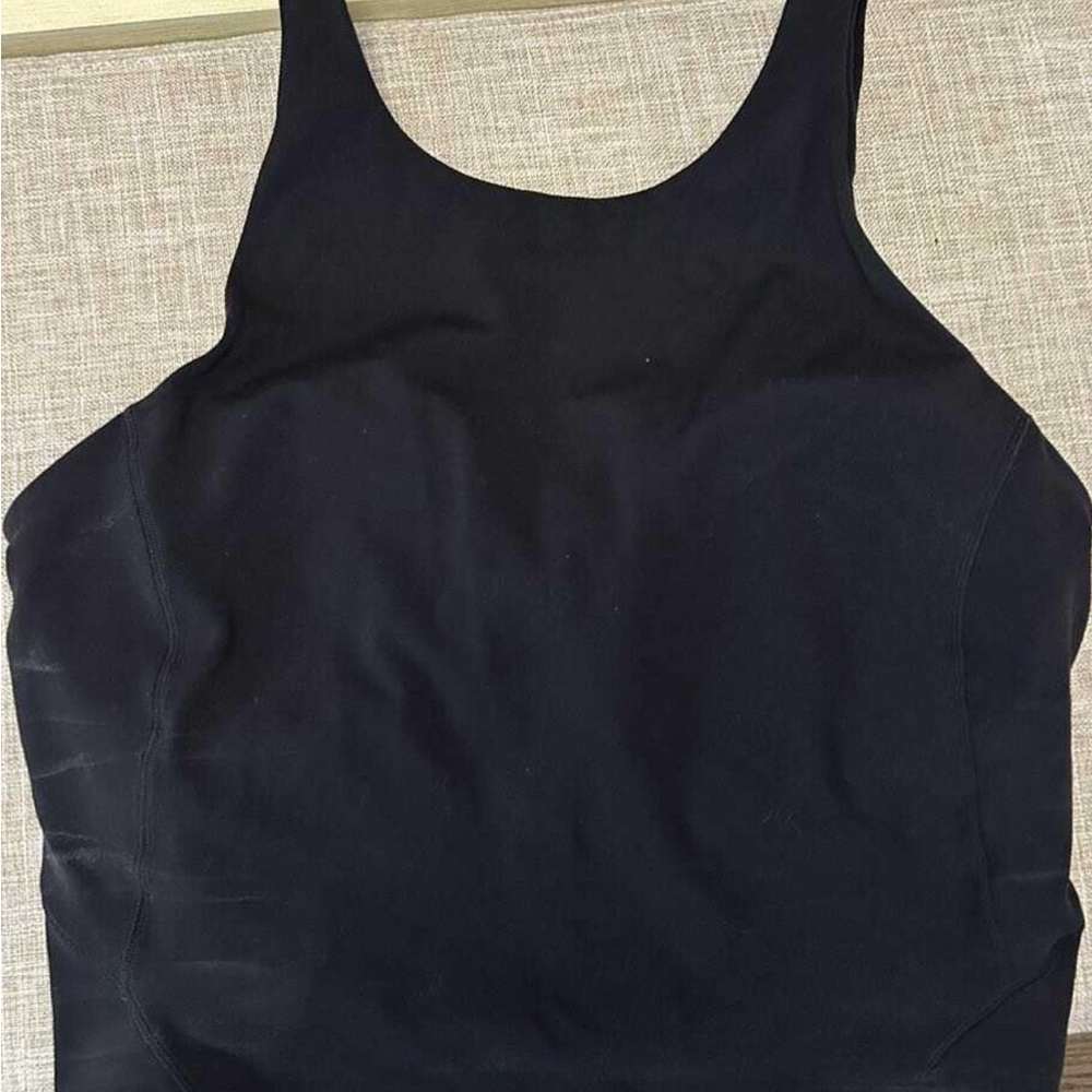 Lululemon - Picture 3 of 5